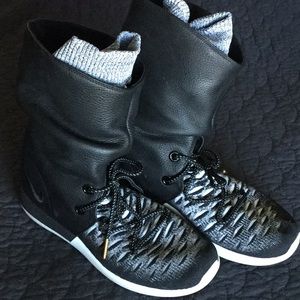 Nike black and gray sock boot